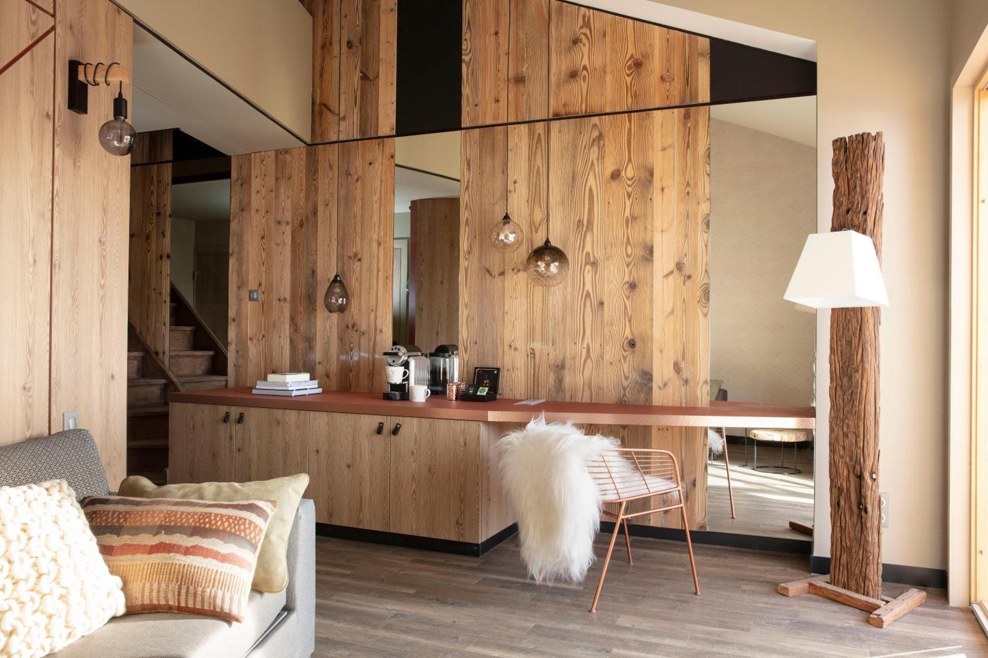 Grandes Rousses Hotel & Spa Alpe d'Huez Eksteriør bilde Interior of a chalet
